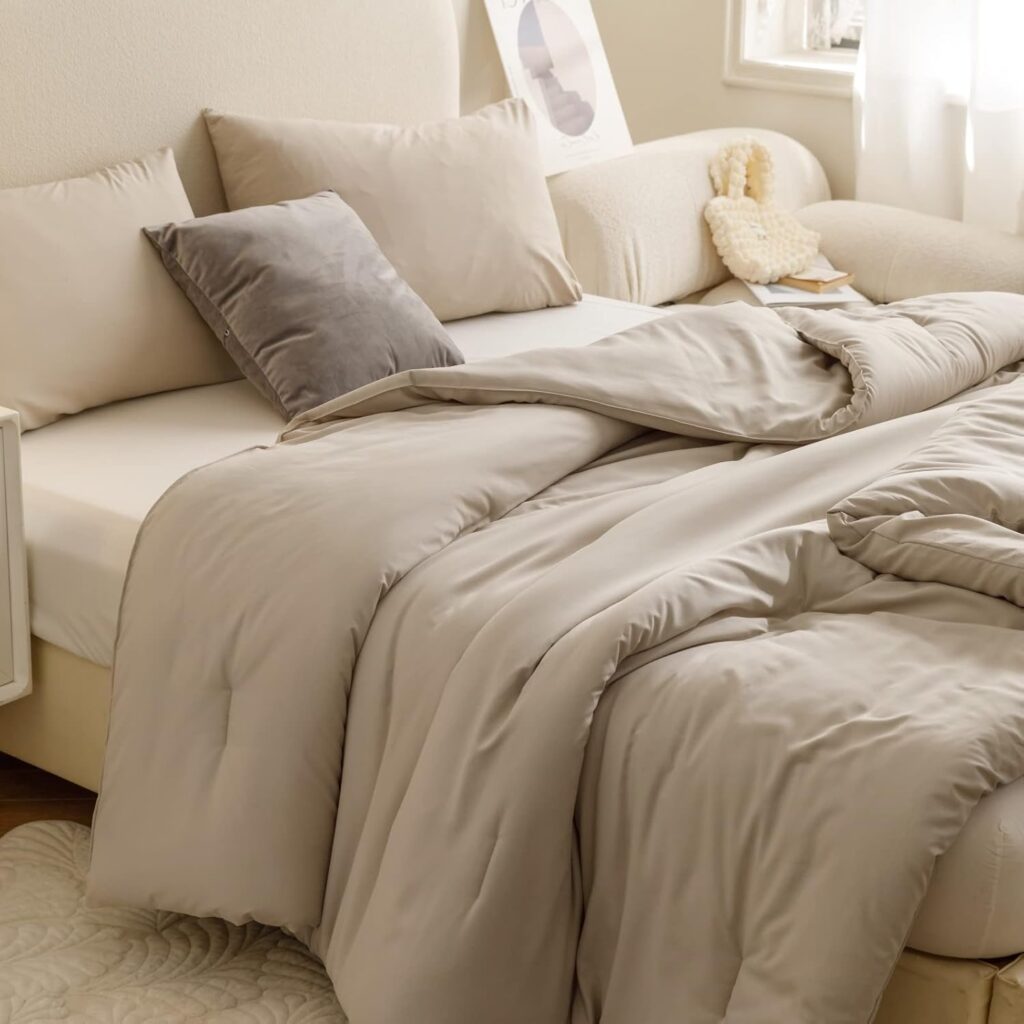 ROSGONIA Queen Comforter Set Oatmeal, 3pcs(1 Boho Oatmeal Comforter  2 Pillowcases) All Season Soft Bedding Lightweight Bedspread Blanket Quilt